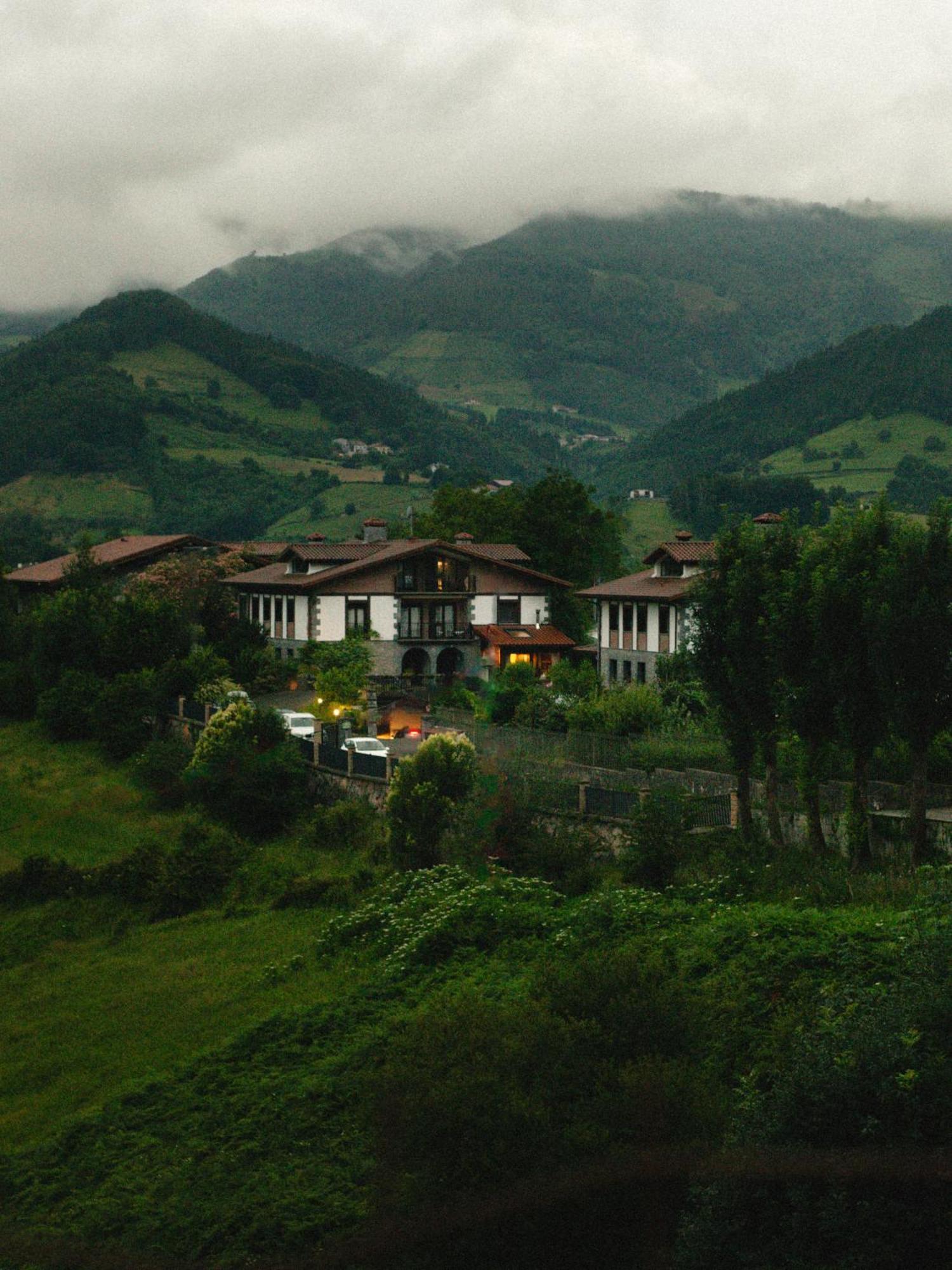 Gasthaus Baiolei Azpeitia Exterior foto